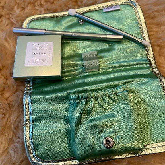 Mally Beauty 3-Piece Eye Set with Bag - Picture 5 of 8